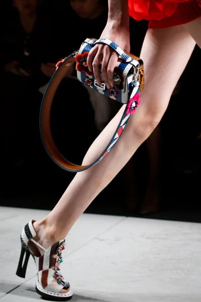 Look 14